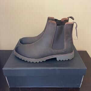 Banana Republic Men's Suede Chelsea Boot